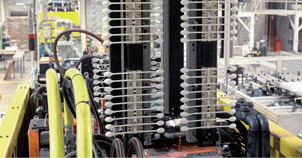 Smart factory: Robots make plastic spoon production faster than ever