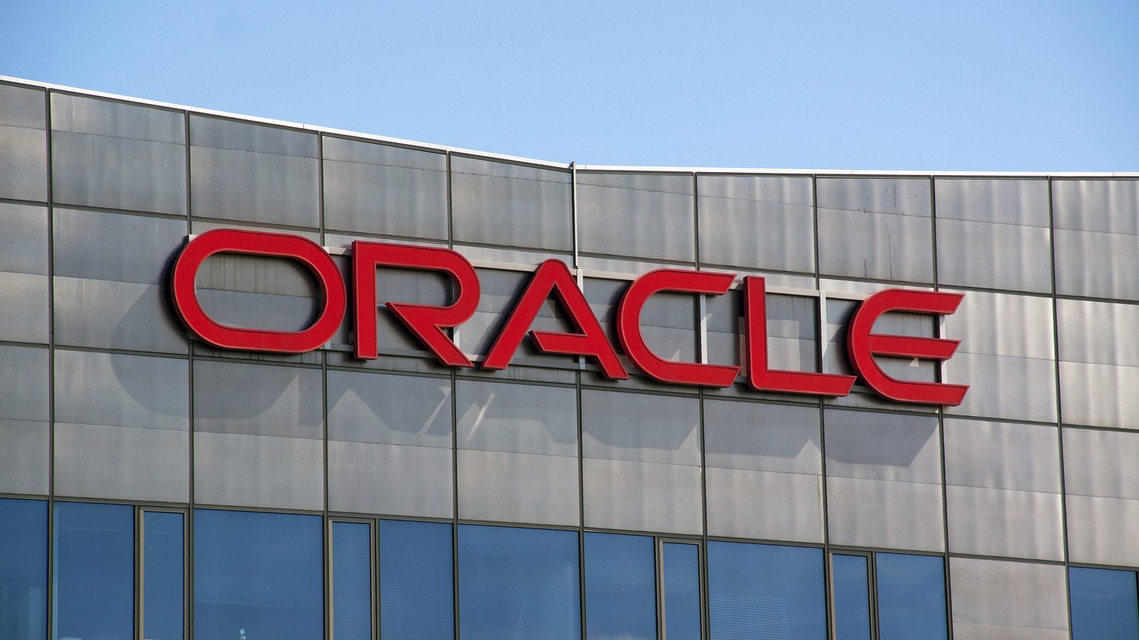 Oracle signs $30 billion-a-year cloud contract amid growth