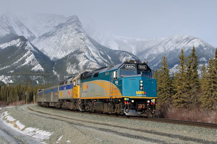 Class 1 rail in North America (Image: Wikimedia / Timothy Stevens)