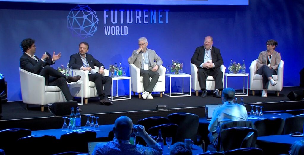 FutureNet World 1