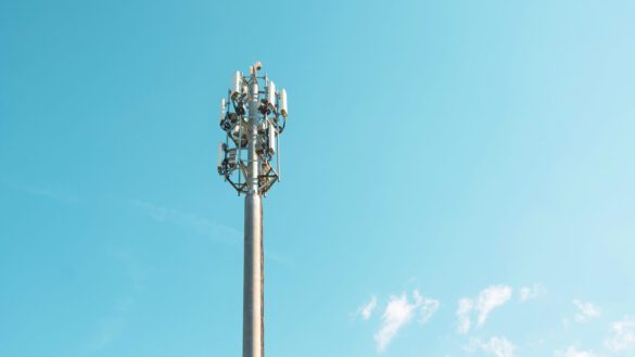 Defense Connectivity and Defense 5G